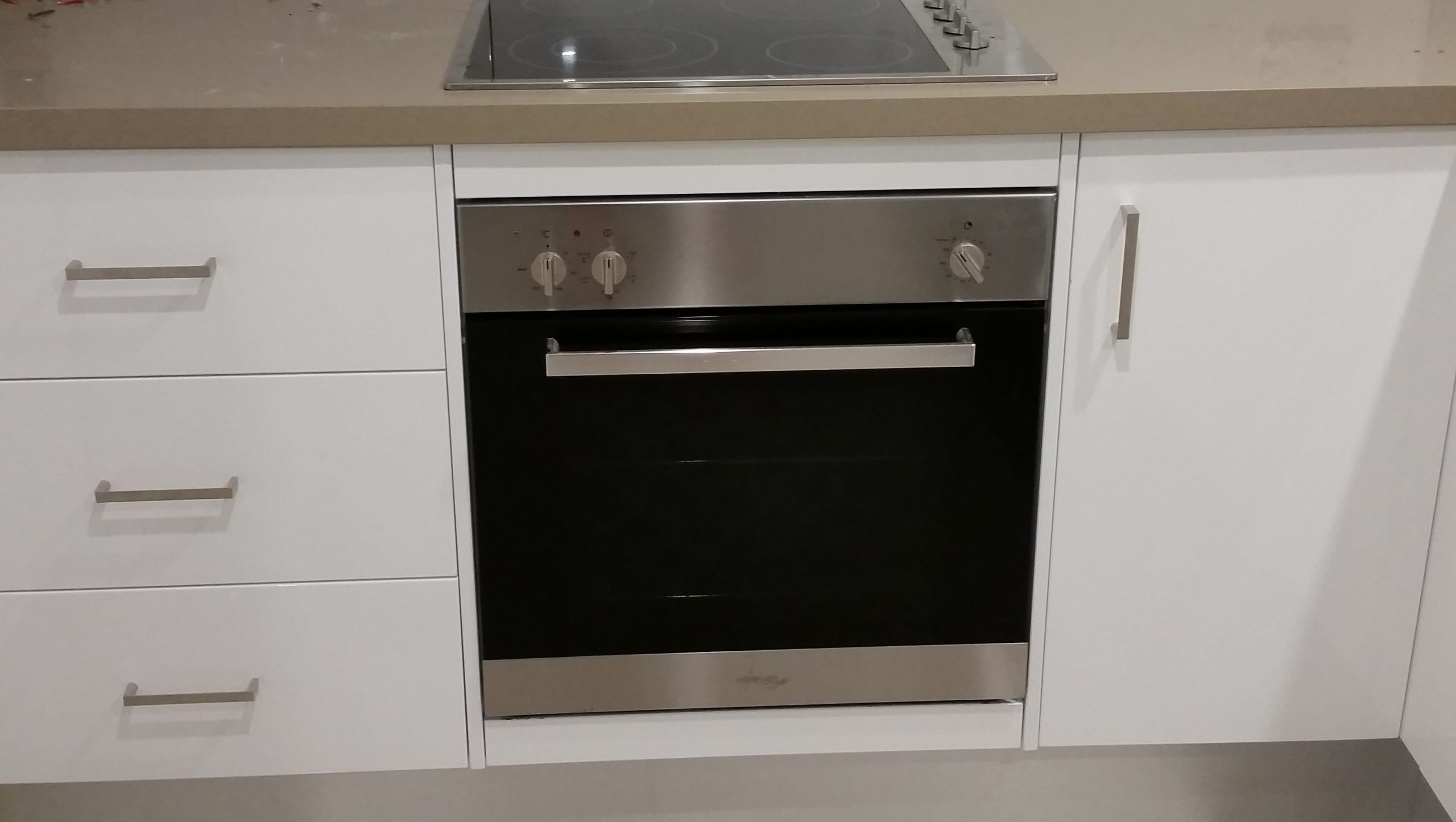 Ovenlec Morwell Oven Repairs - Talk directly to the oven repair and oven door repair specialist for a free over the phone repair estimate.